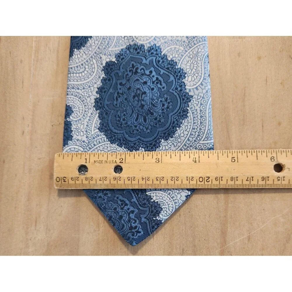 Vintage David BURR Tie Necktie Blue Paisley Unique Design Polyester‎ 4.5